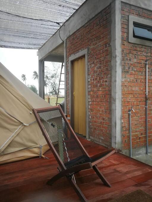 Rembulan Escape Bell Tent 2 Kampung Penarik ภายนอก รูปภาพ